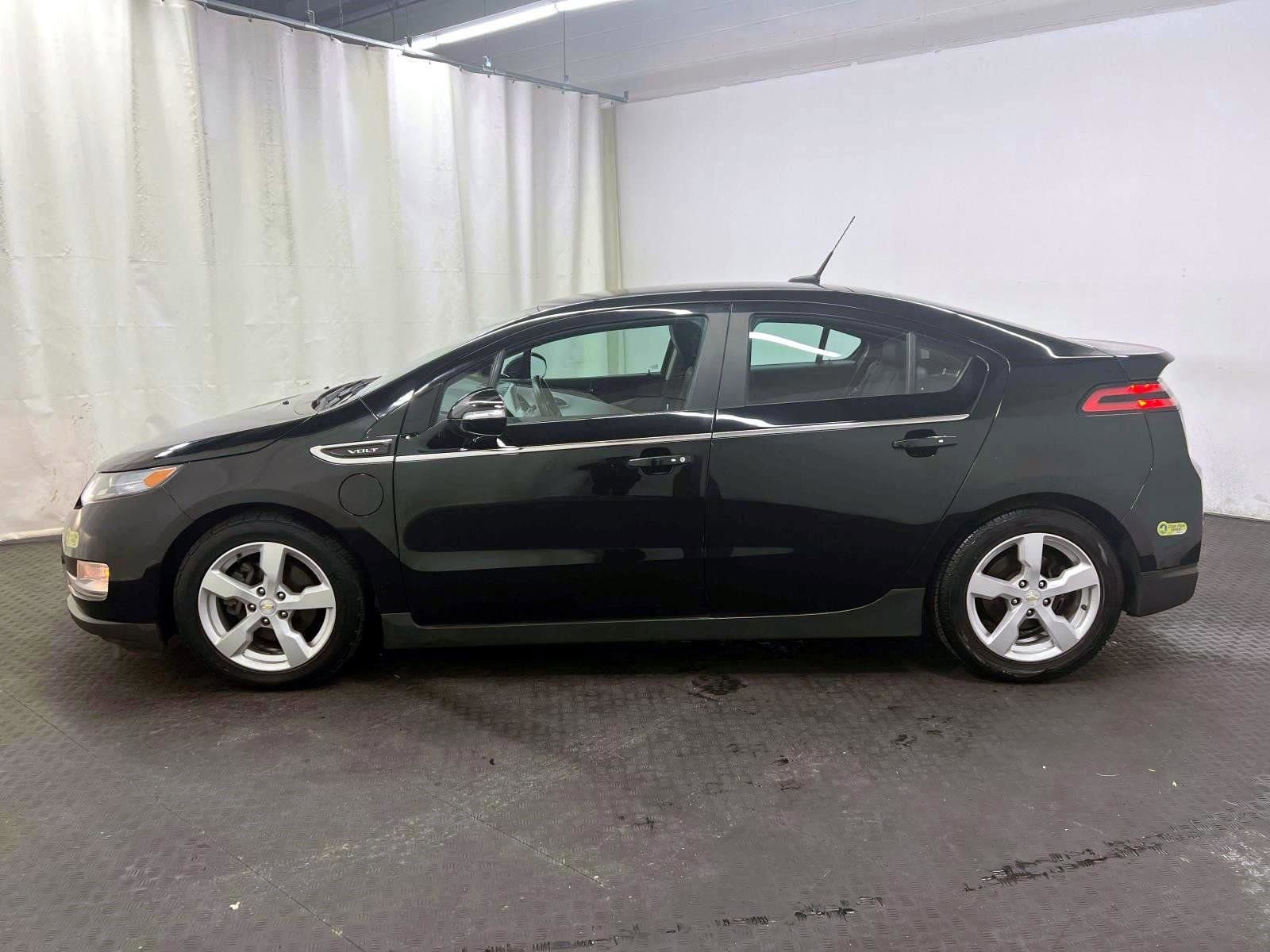 Used 2014 Chevrolet Volt Premium w/ Premium Trim Package FWD image 7