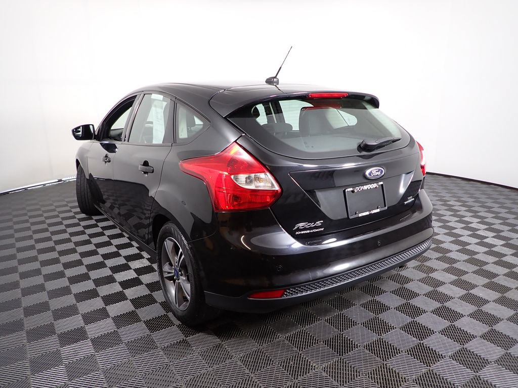 Used 2014 Ford Focus SE w/ SE Sport Package FWD image 12