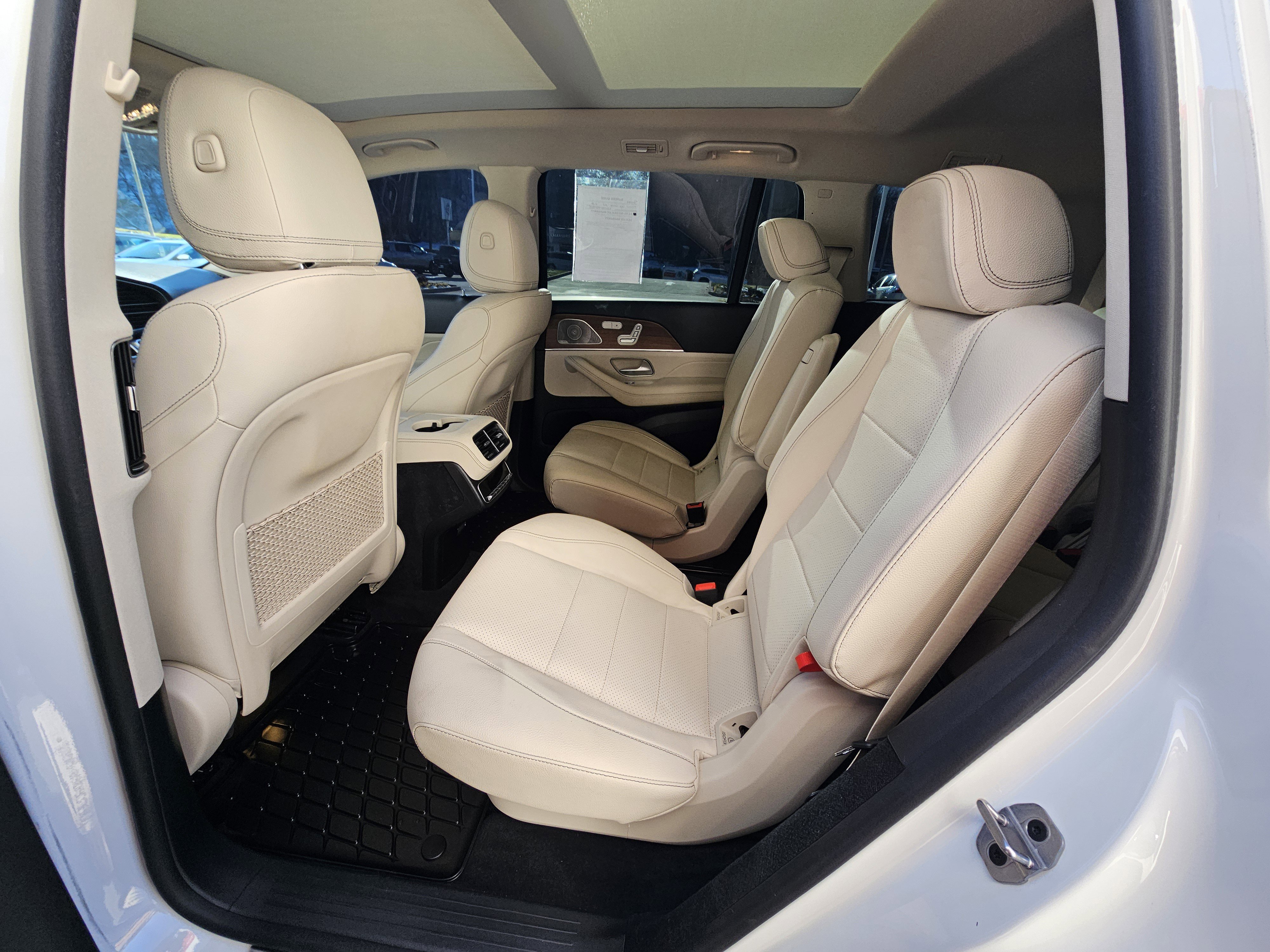 Used 2023 Mercedes-Benz GLS 450 4MATIC image 16