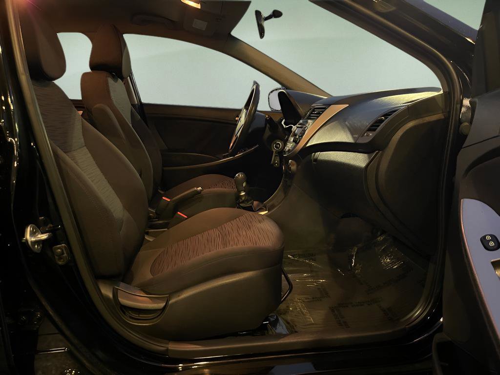 Used 2016 Hyundai Accent SE image 29