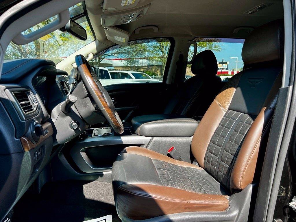 Used 2016 Nissan Titan Platinum Reserve AWD/4WD image 12
