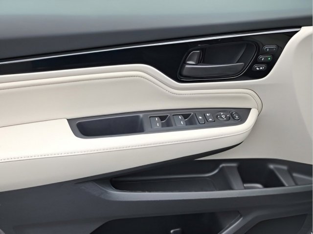 New 2026 Honda Odyssey Touring image 23