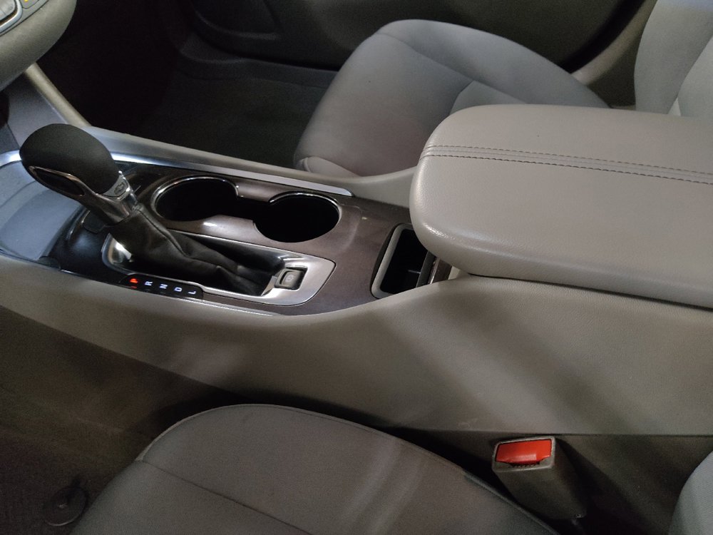 Used 2022 Chevrolet Malibu LT FWD image 26