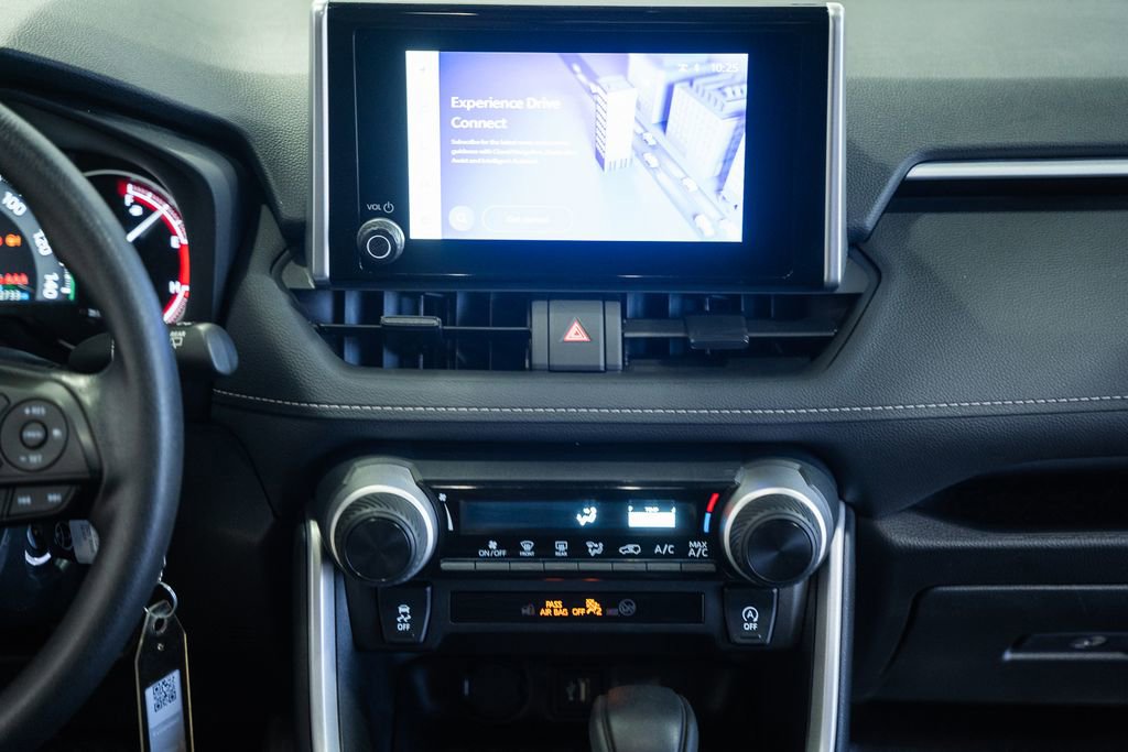 Used 2025 Toyota RAV4 LE image 18