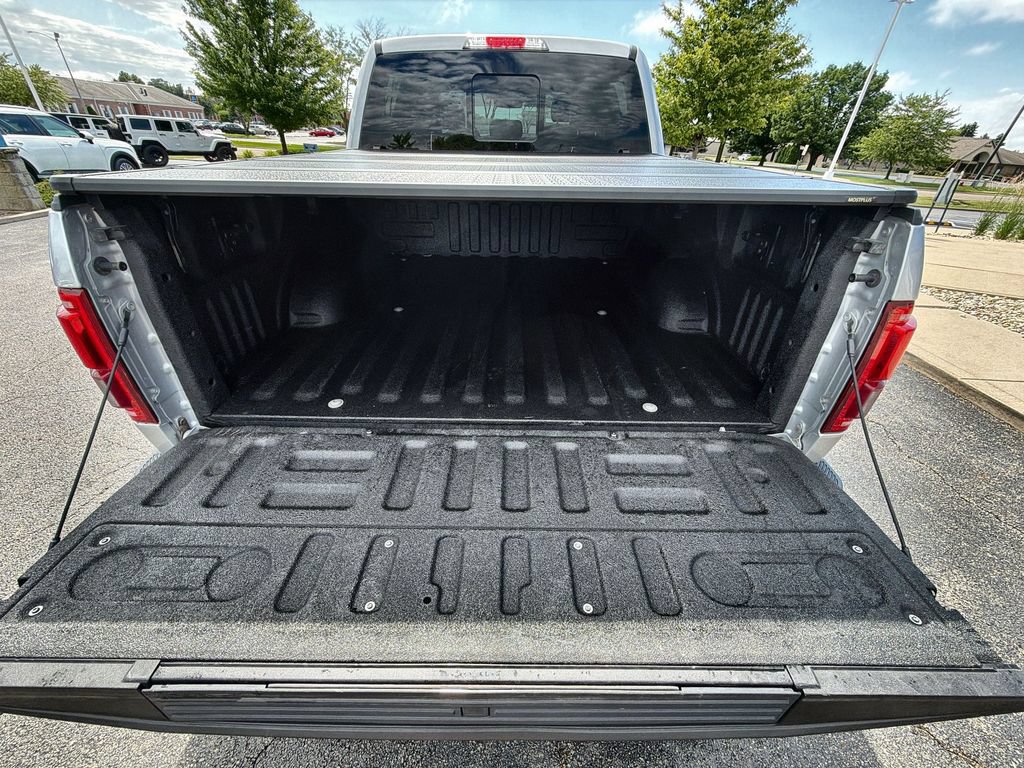 Used 2016 Ford F150 Platinum w/ Equipment Group 701A Luxury AWD/4WD image 19