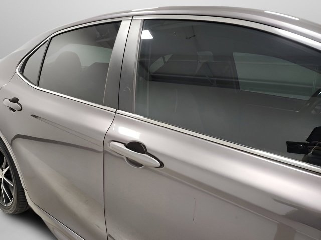 Used 2023 Toyota Camry SE FWD image 11