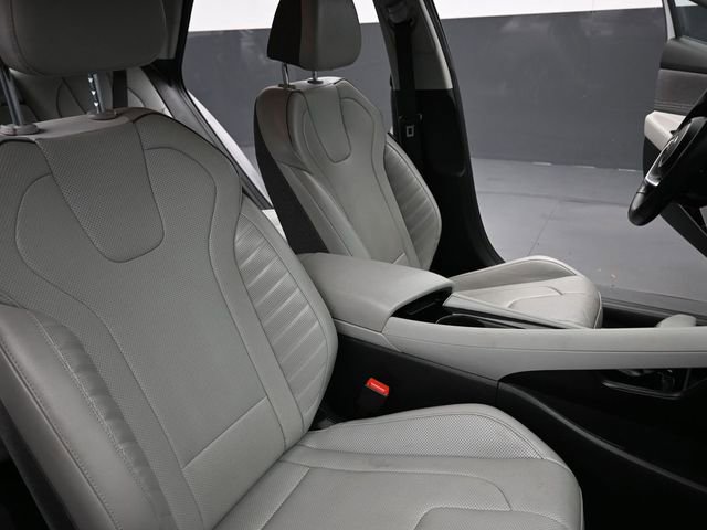 Used 2023 Hyundai Elantra Limited image 25