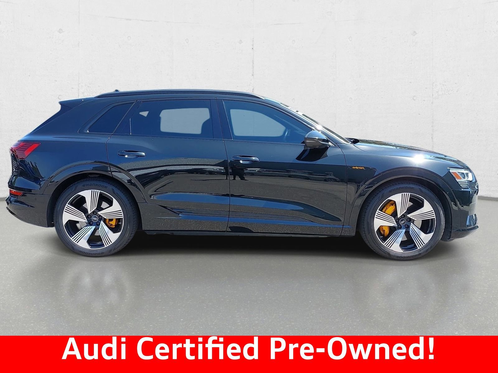 Used 2023 Audi e-tron Premium Plus w/ Premium Plus Package AWD/4WD image 4