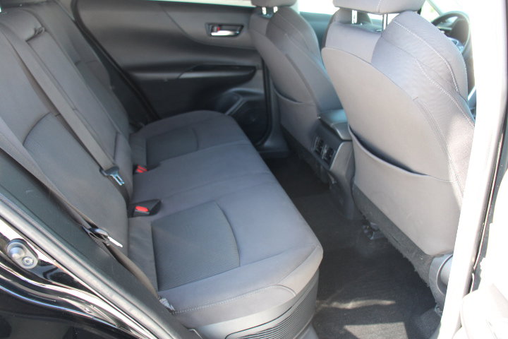 Used 2021 Toyota Venza LE image 18