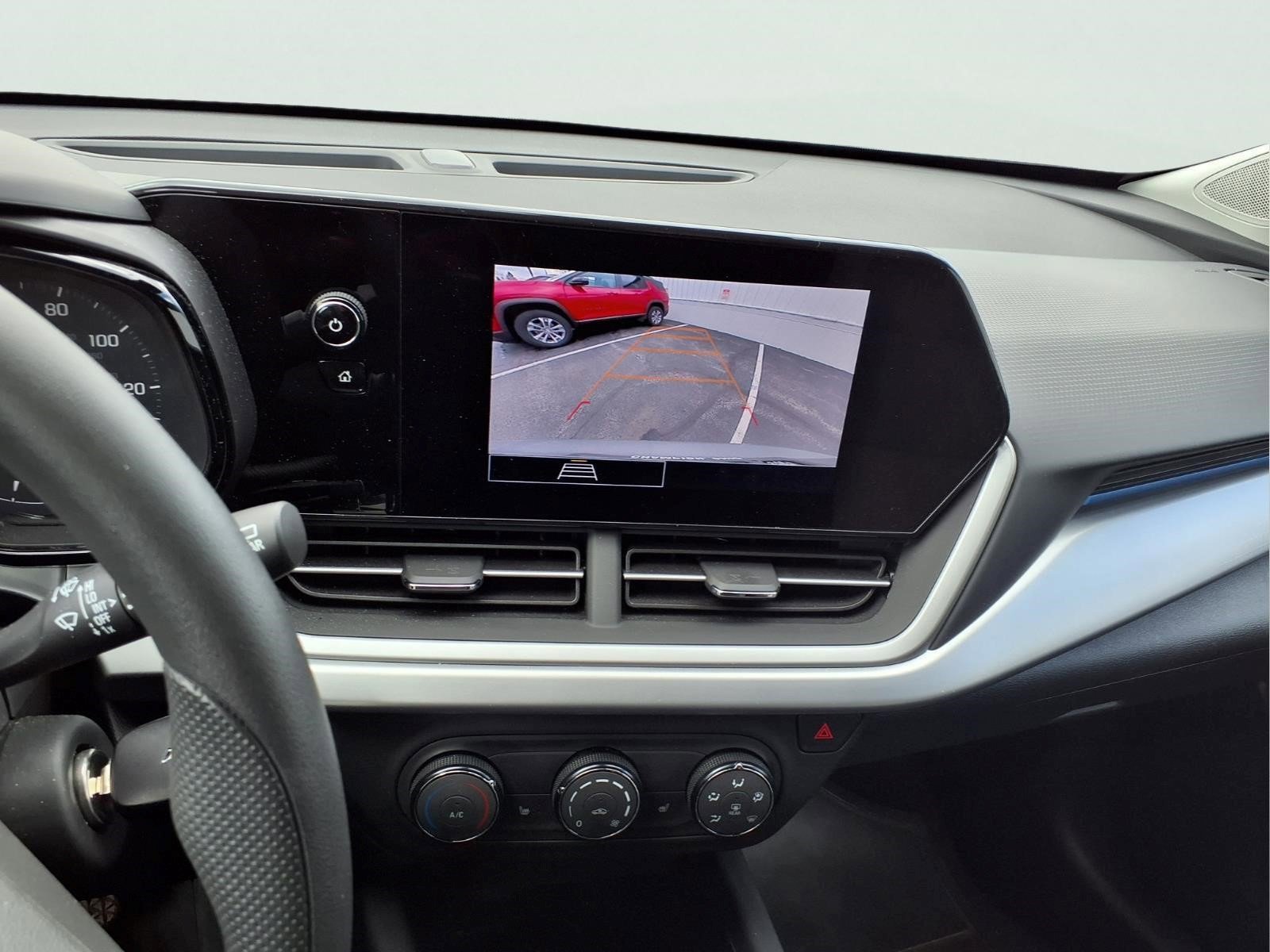 Used 2024 Chevrolet Trax LS w/ LS Convenience Package image 19