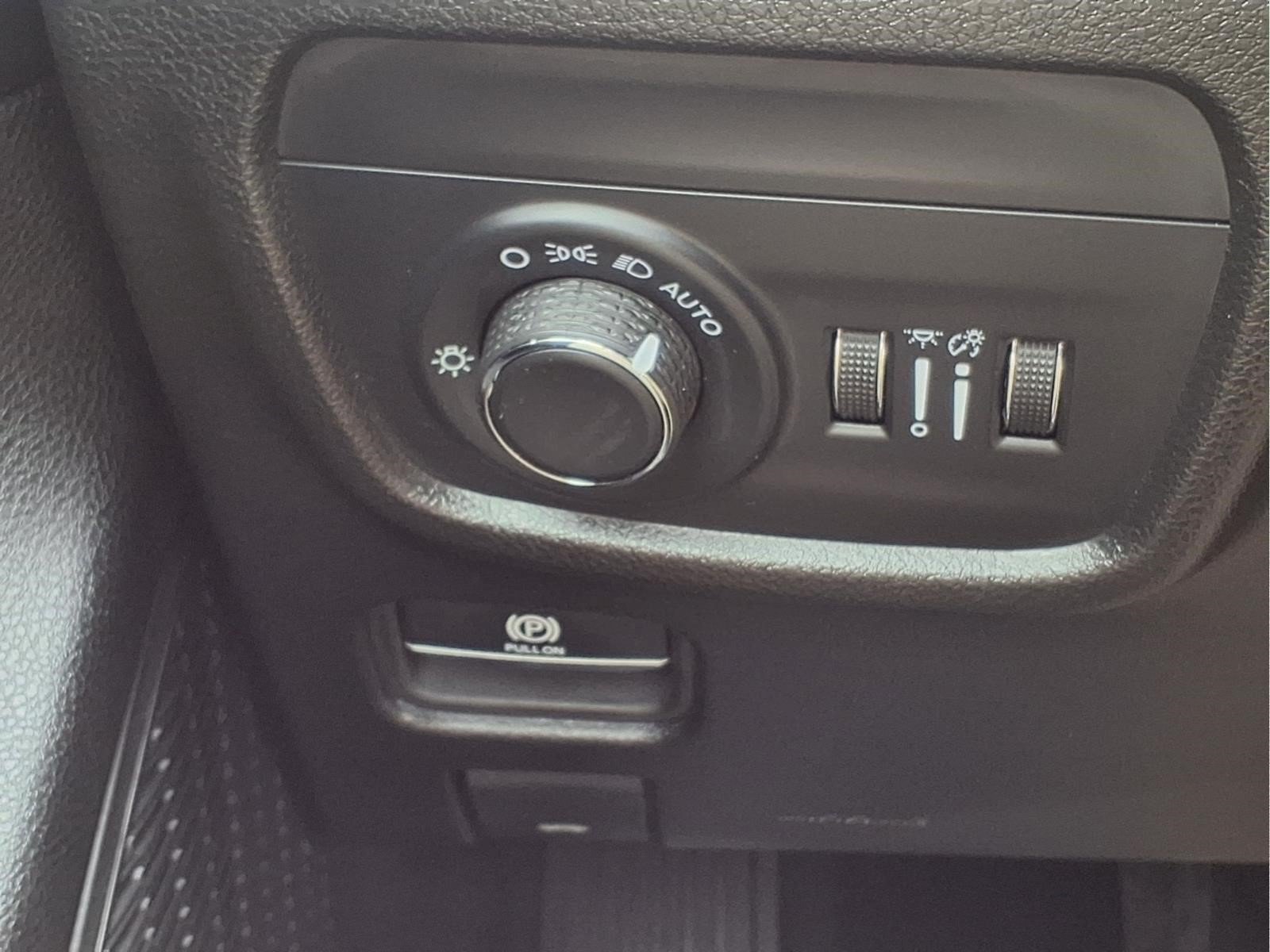 Used 2024 Jeep Grand Cherokee L Laredo AWD/4WD image 24