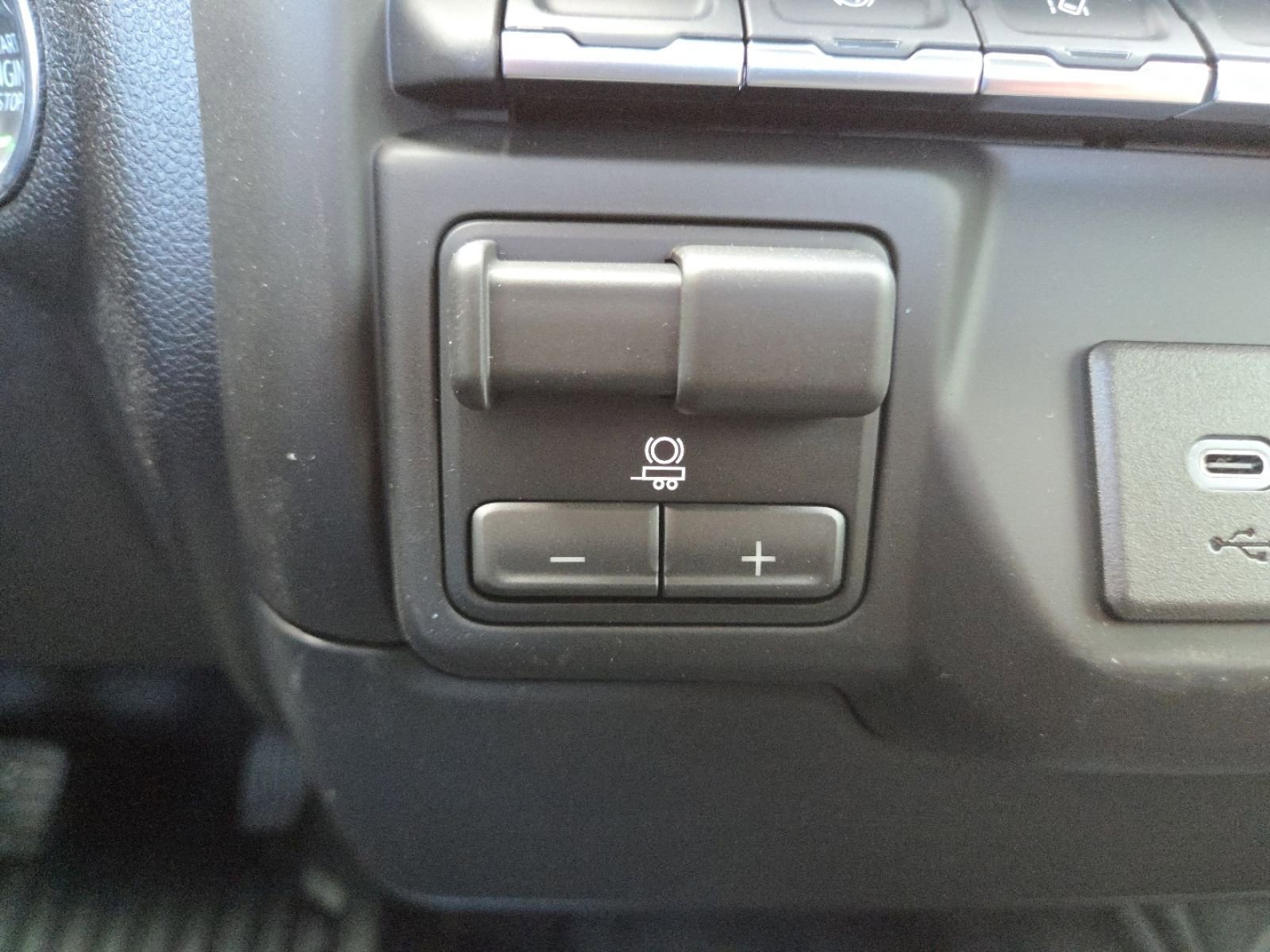 New 2026 GMC Sierra 3500 Pro w/ Convenience Package image 8