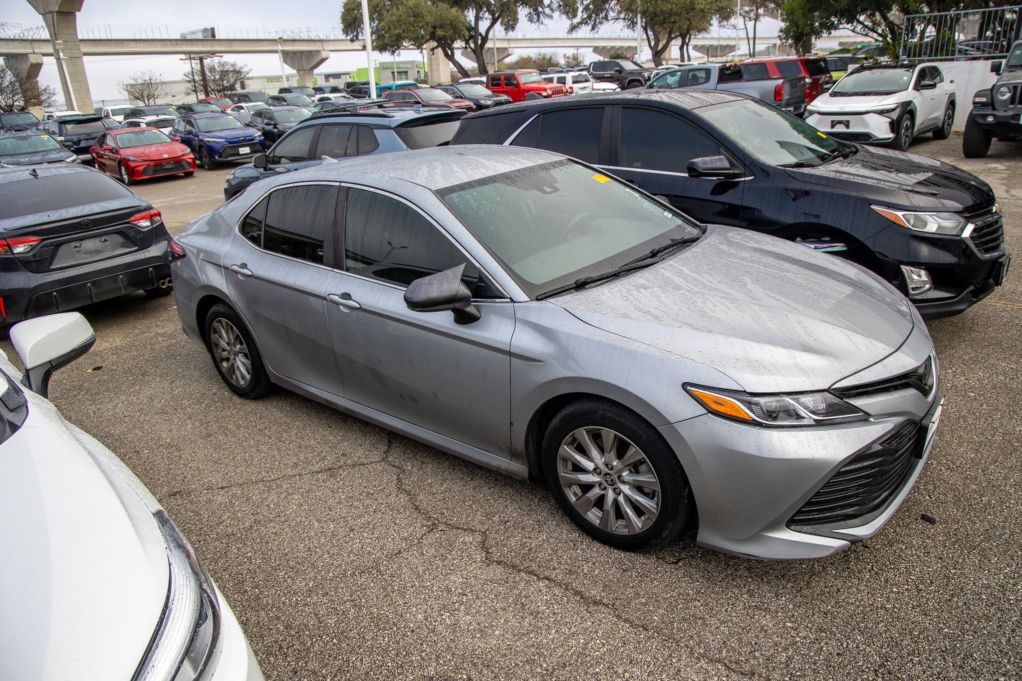 Used 2020 Toyota Camry LE image 7