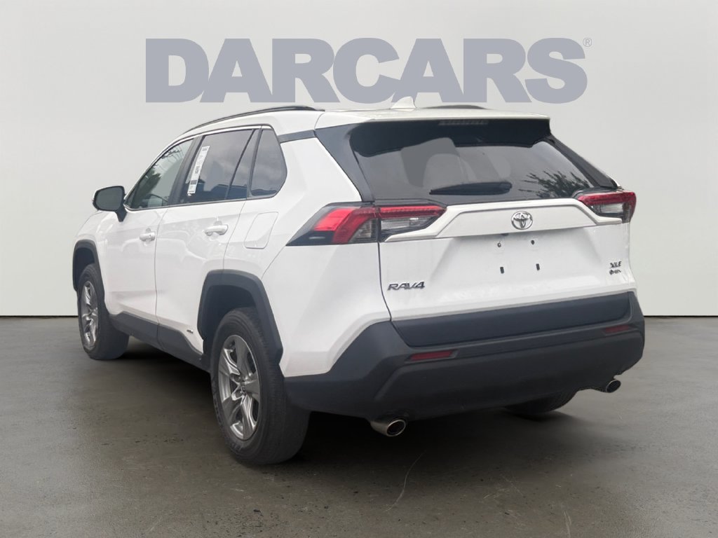Used 2025 Toyota RAV4 XLE AWD/4WD image 5
