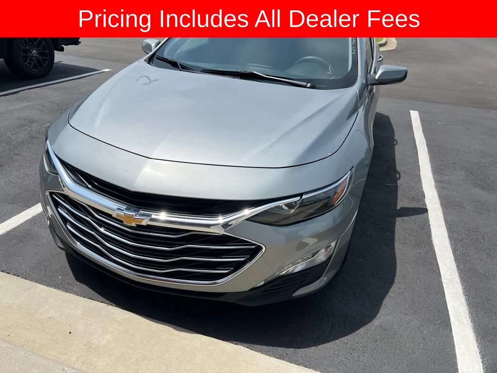 Used 2025 Chevrolet Malibu LT FWD image 1