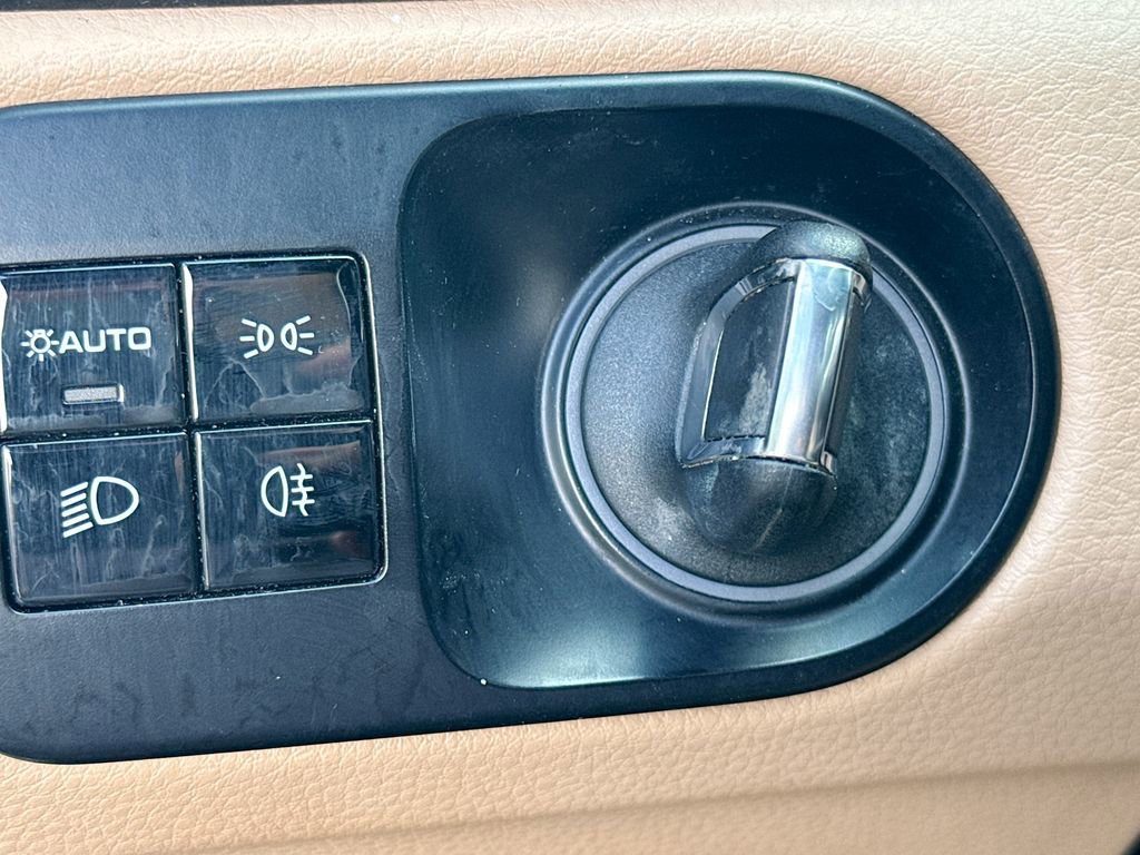 Used 2019 Porsche Cayenne Base image 11