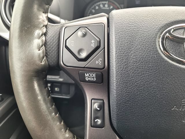 Certified 2019 Toyota Tacoma TRD Off-Road AWD/4WD image 33
