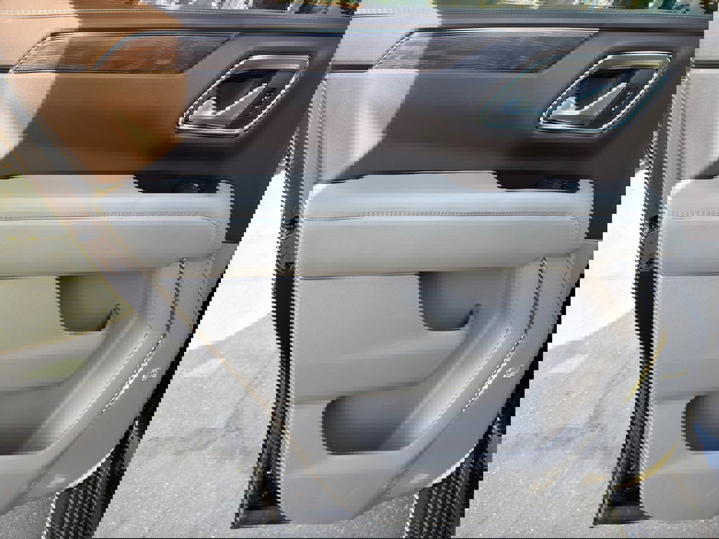 Used 2024 Chevrolet Tahoe LT image 19