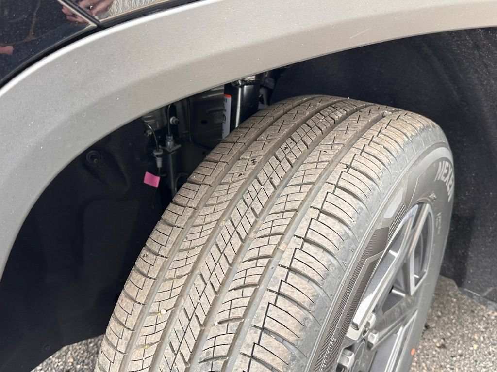 New 2026 Jeep Cherokee Laredo AWD/4WD image 9