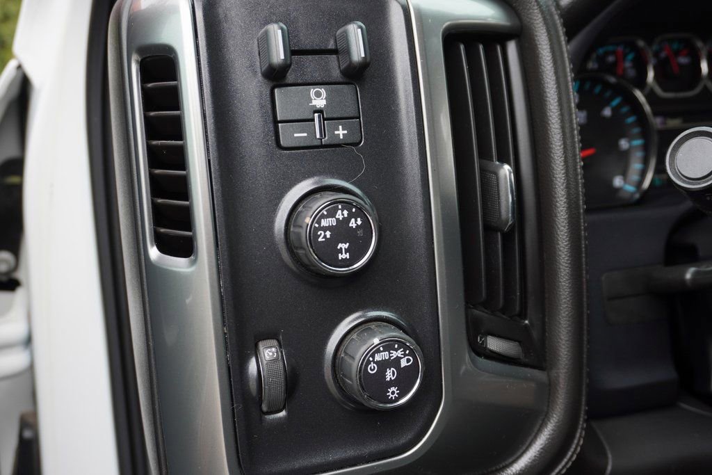 Used 2016 Chevrolet Silverado 1500 LTZ w/ LTZ Plus Package AWD/4WD image 19