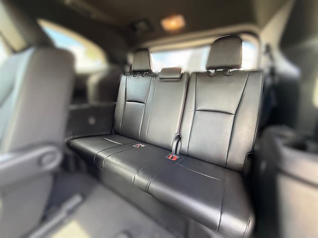 Used 2021 Toyota Highlander XSE FWD image 11