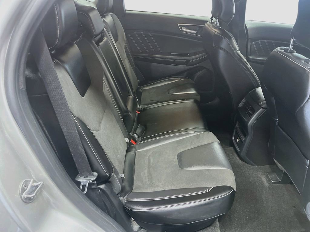 Used 2019 Ford Edge ST w/ Cold Weather Package AWD/4WD image 28