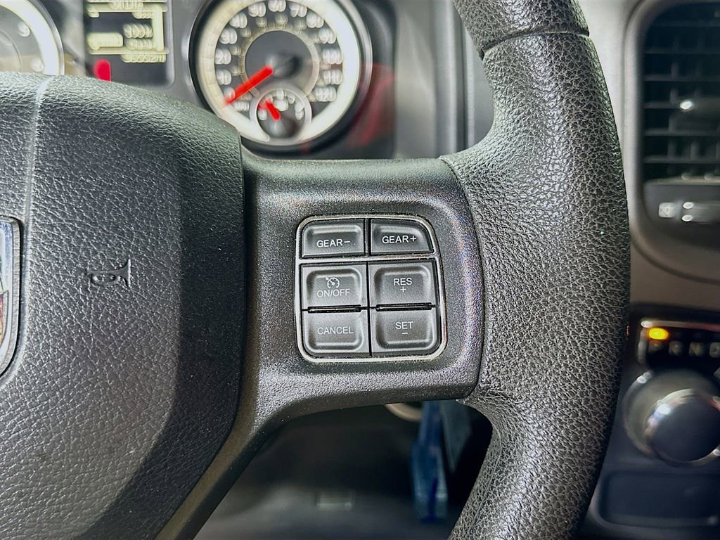 Used 2016 RAM 1500 Express RWD image 23