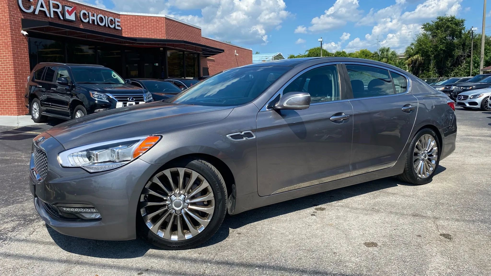 Used 2016 Kia K900 Luxury w/ VIP Plus Package