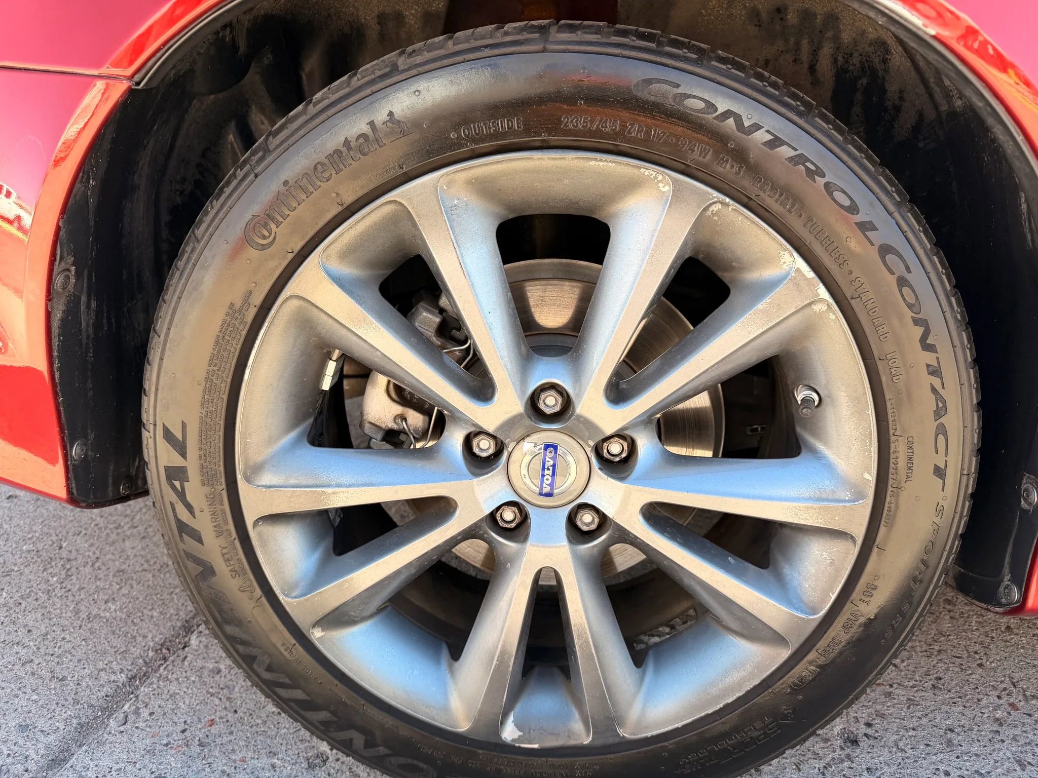 Used 2011 Volvo C70 T5 w/ Multimedia Pkg image 40