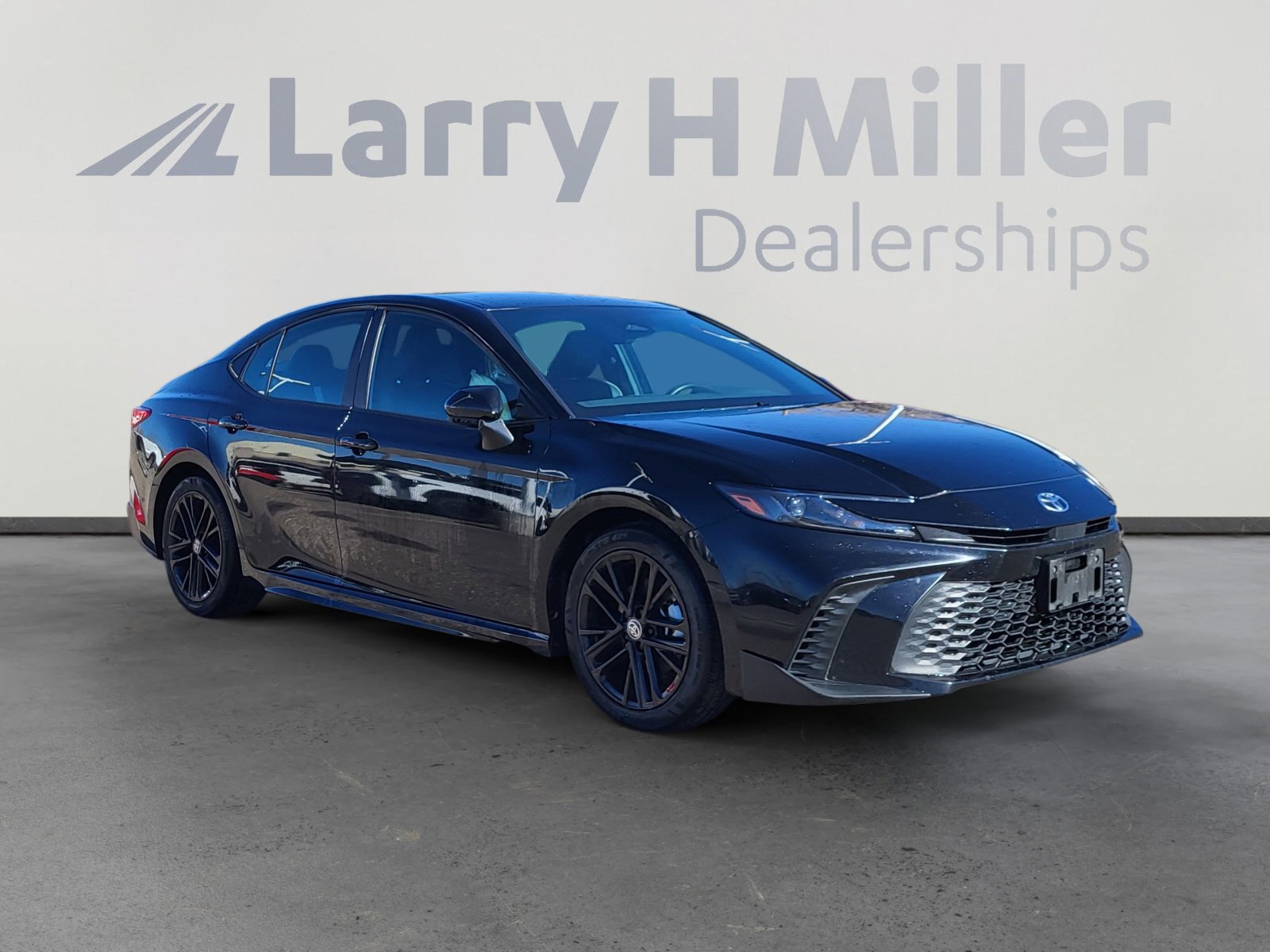 Certified 2025 Toyota Camry SE image 7