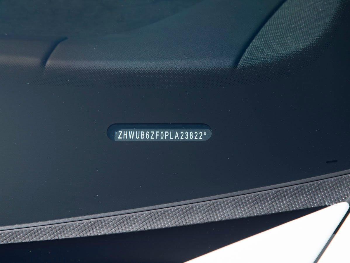 Used 2023 Lamborghini Huracan Tecnica image 31