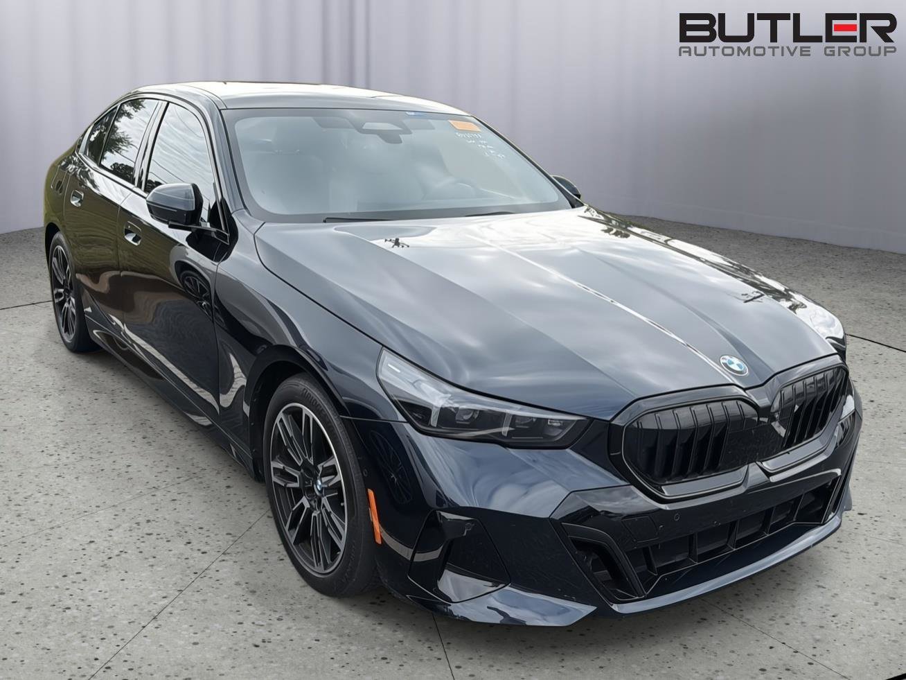Used 2024 BMW 530i w/ Executive Package RWD image 6