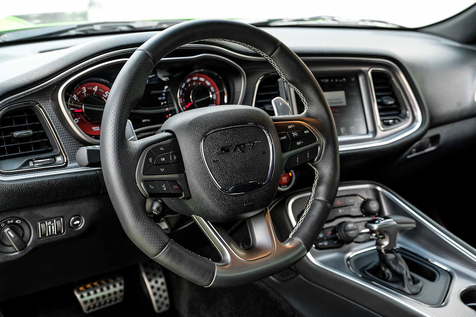 Used 2015 Dodge Challenger SRT Hellcat RWD image 17