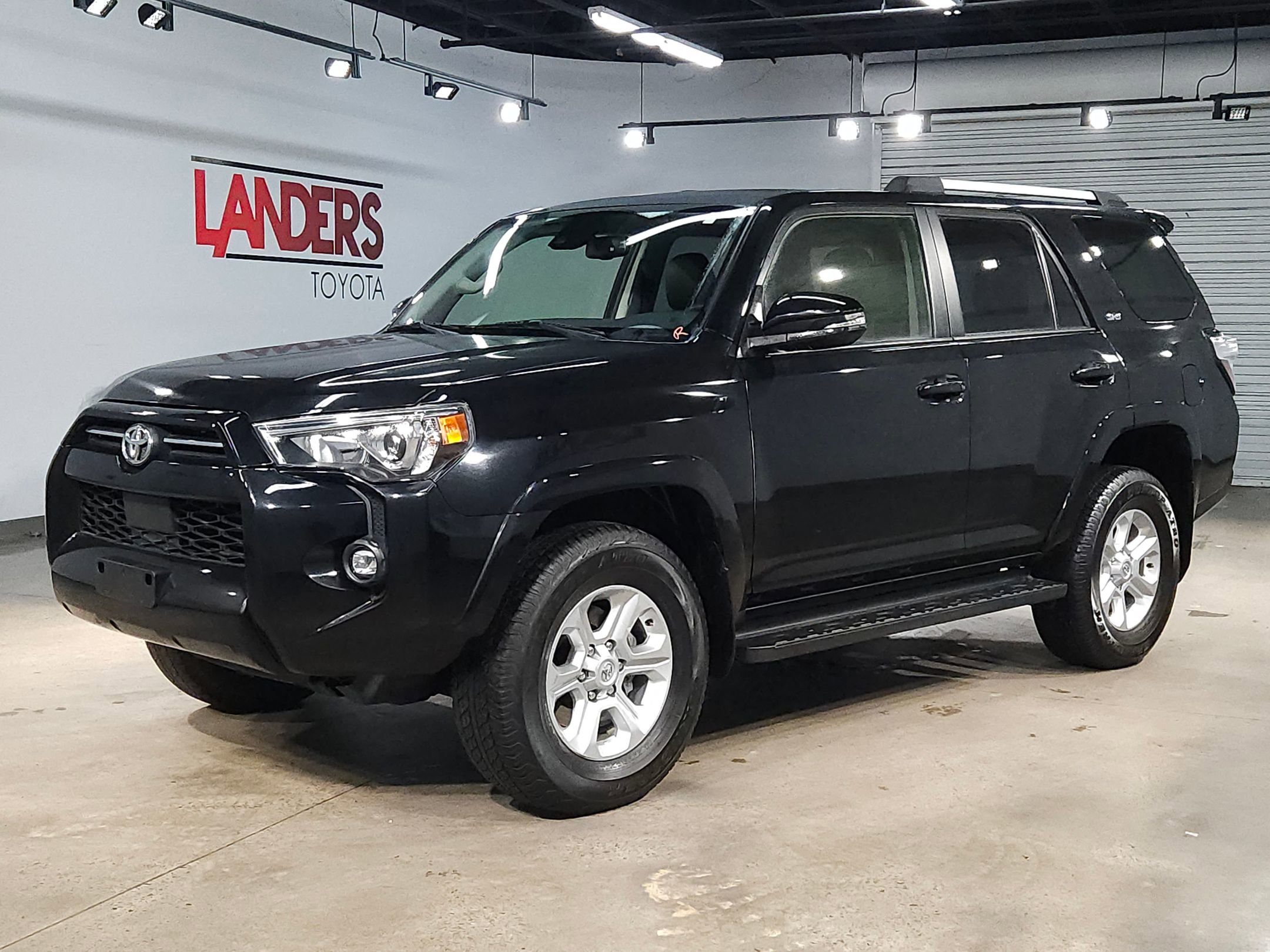 Used 2024 Toyota 4Runner SR5 Premium image 3