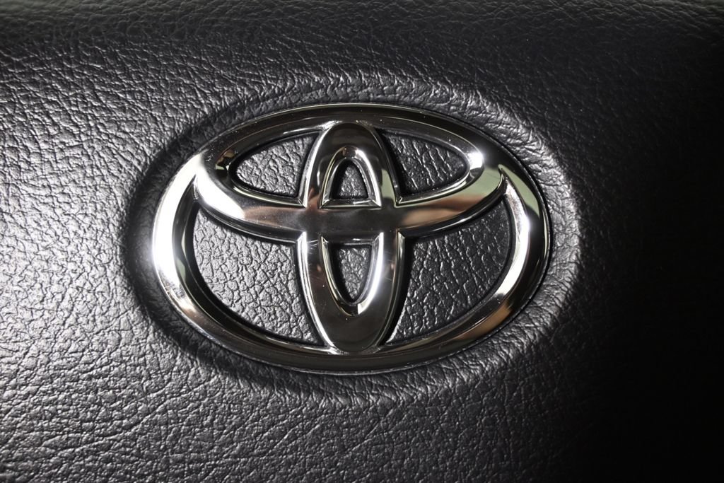 Used 2023 Toyota Tacoma TRD Off-Road w/ TRD Premium Off Road Package AWD/4WD image 38