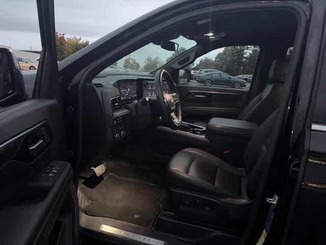 Used 2025 Chevrolet Tahoe LT AWD/4WD image 17