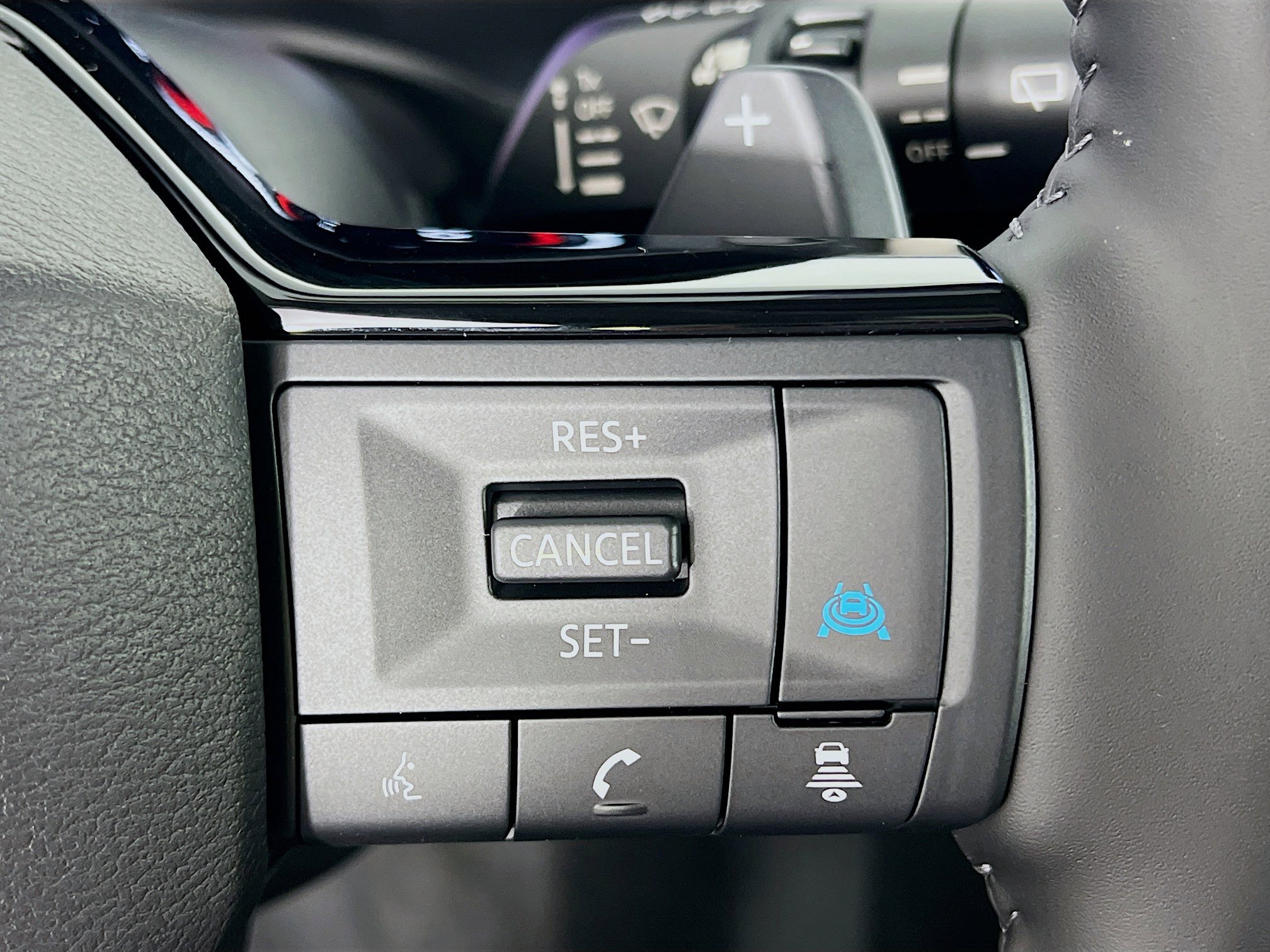 New 2025 Nissan Rogue SL w/ SL Premium Package image 16