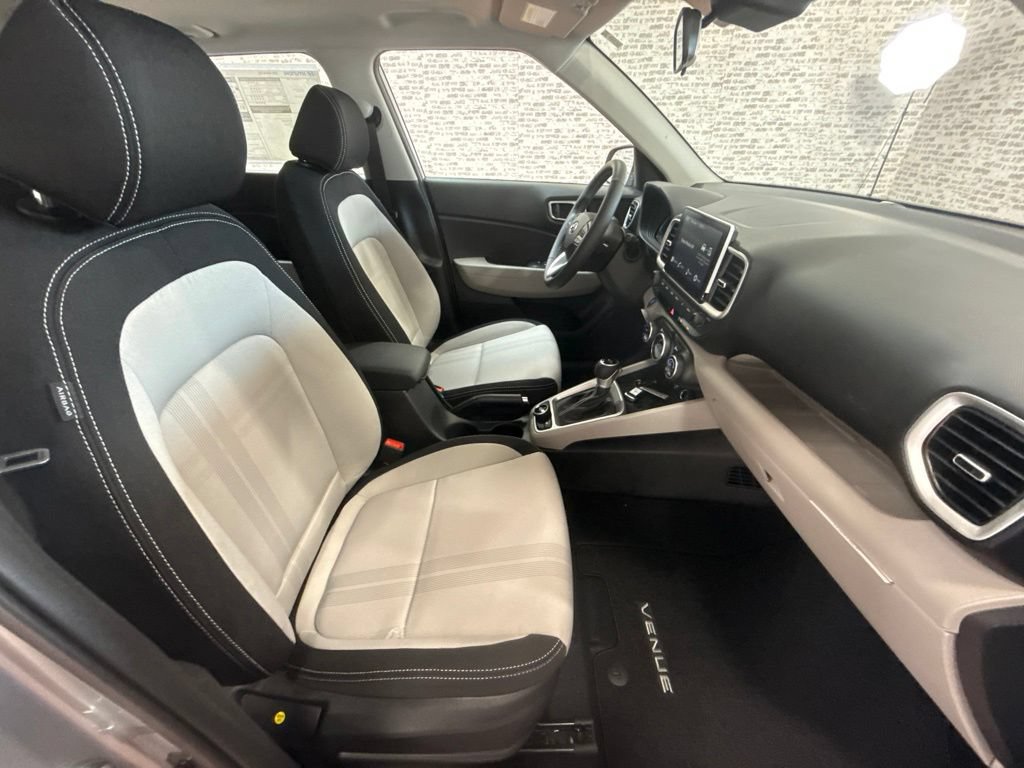 New 2026 Hyundai Venue SEL FWD image 12