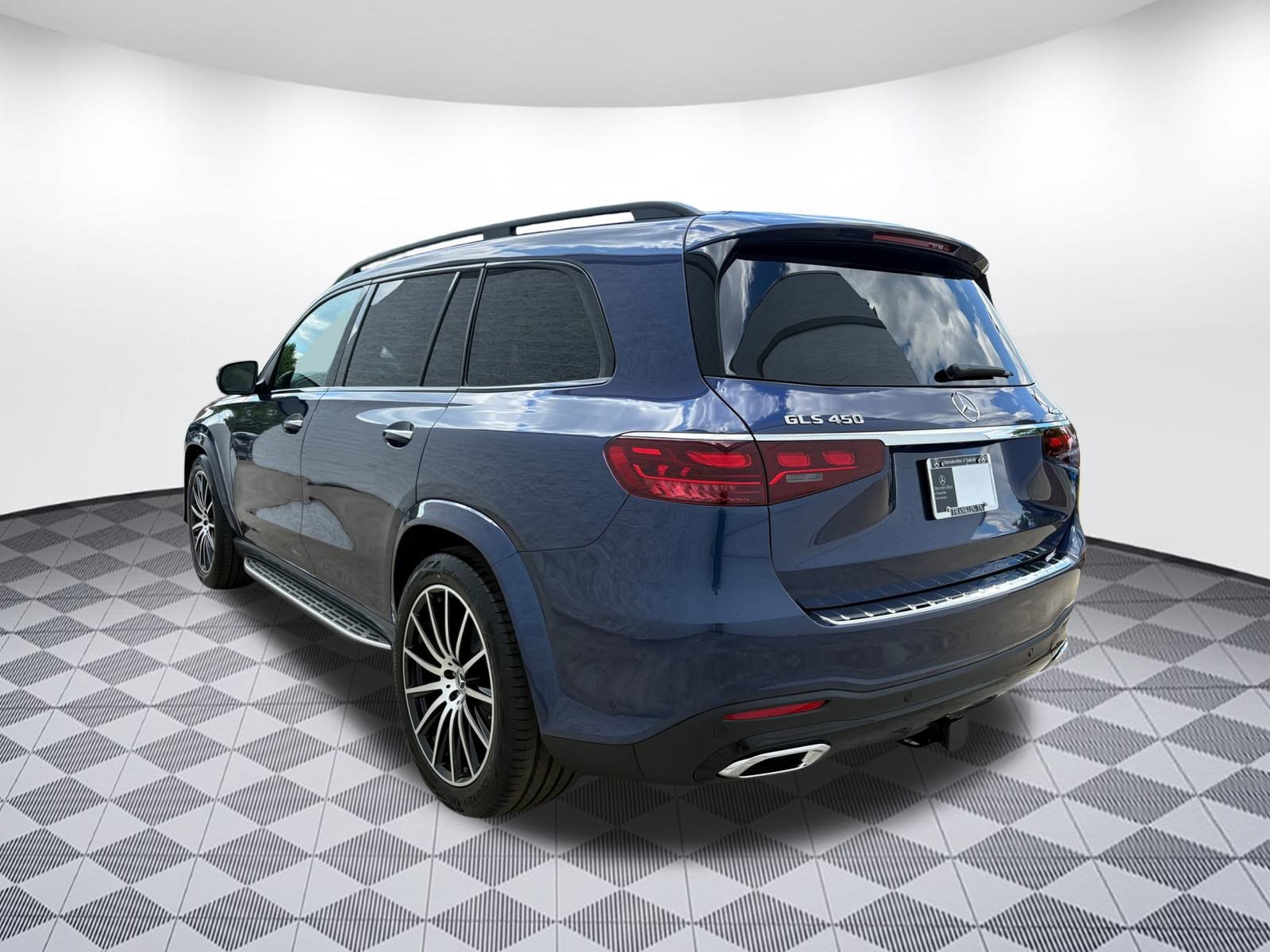 New 2026 Mercedes-Benz GLS 450 4MATIC image 3