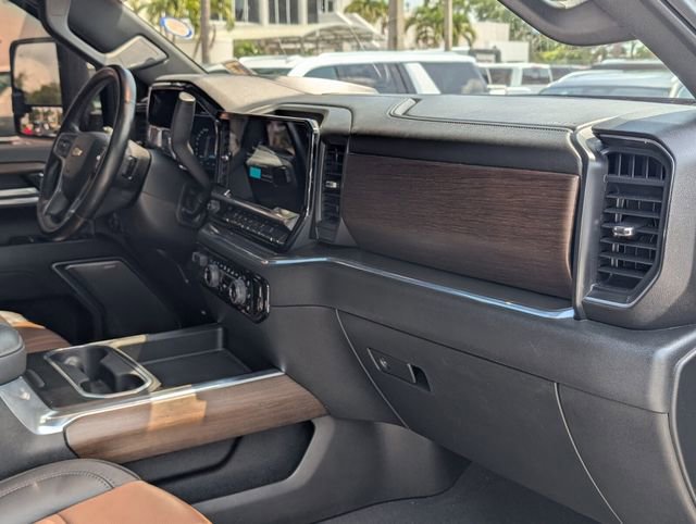 Used 2024 Chevrolet Silverado 2500 High Country w/ High Country Premium Package AWD/4WD image 20