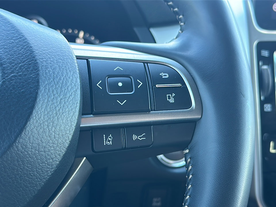 Used 2023 Lexus GX 460 Luxury w/ Accessory Package image 31