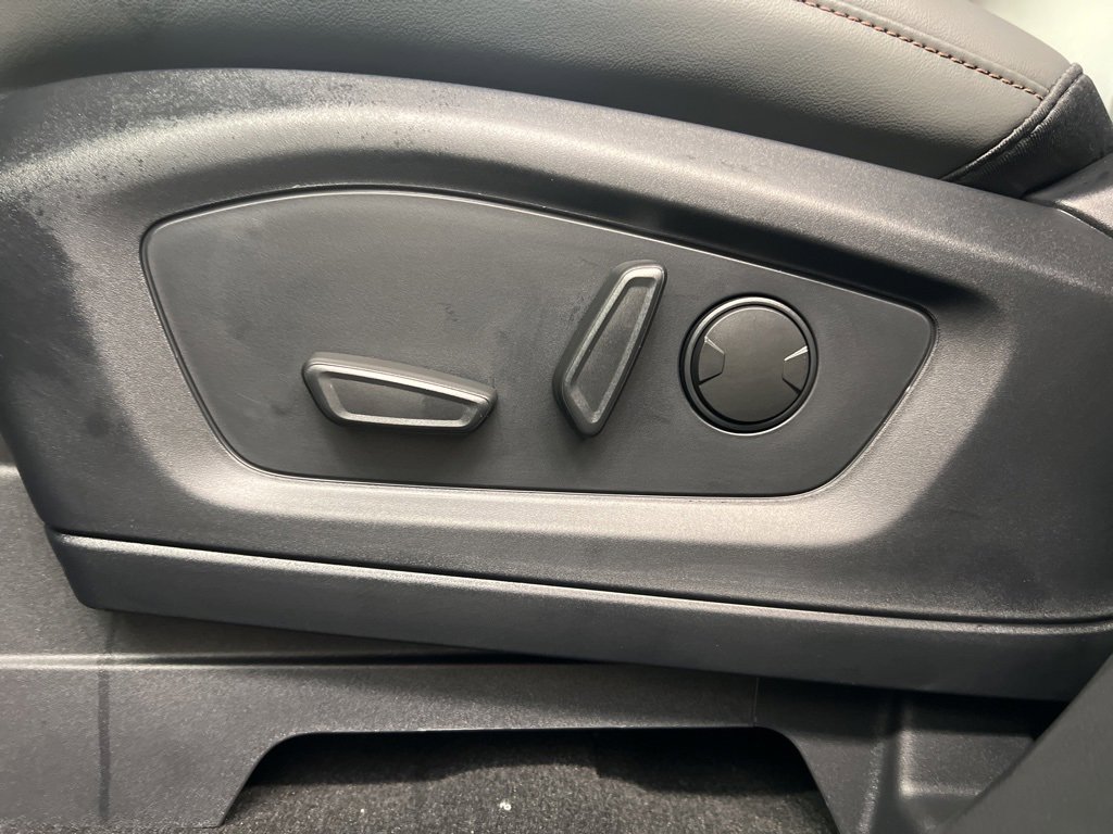 New 2026 Ford Explorer Active w/ Active Comfort Package image 26