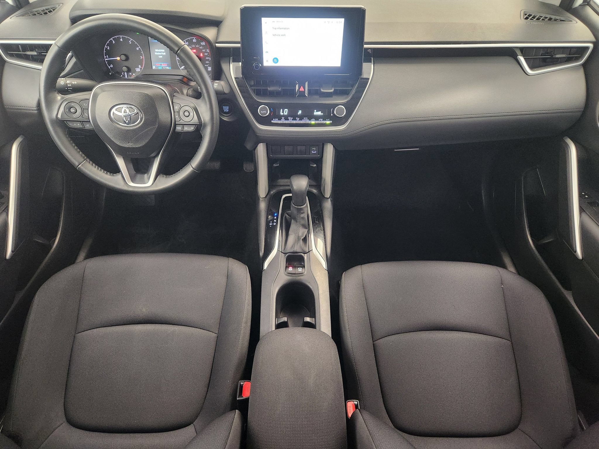 Used 2025 Toyota Corolla Cross LE FWD image 26