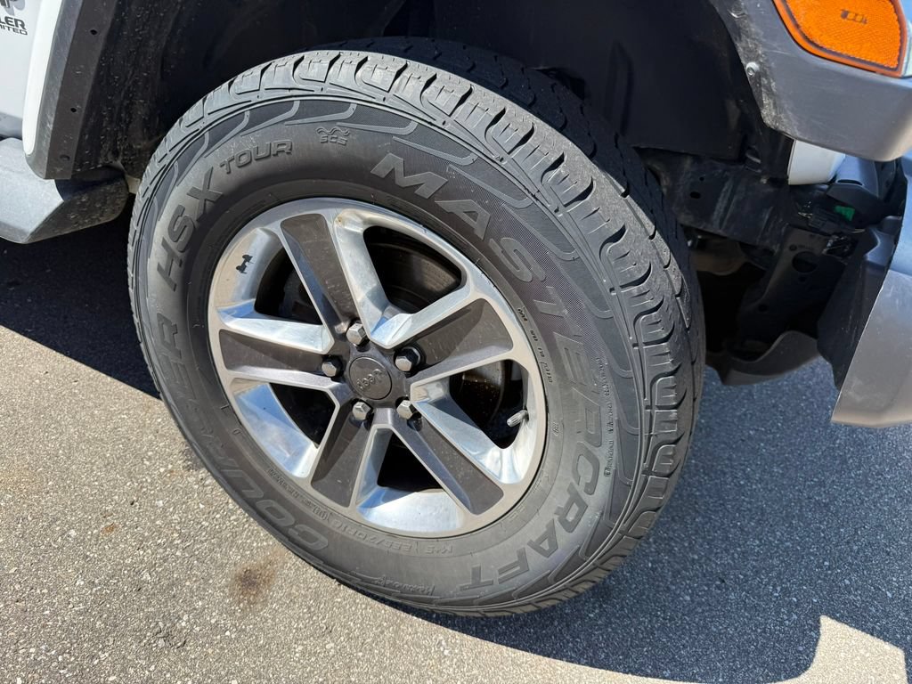 Used 2019 Jeep Wrangler Unlimited Sahara w/ Safety Group AWD/4WD image 9