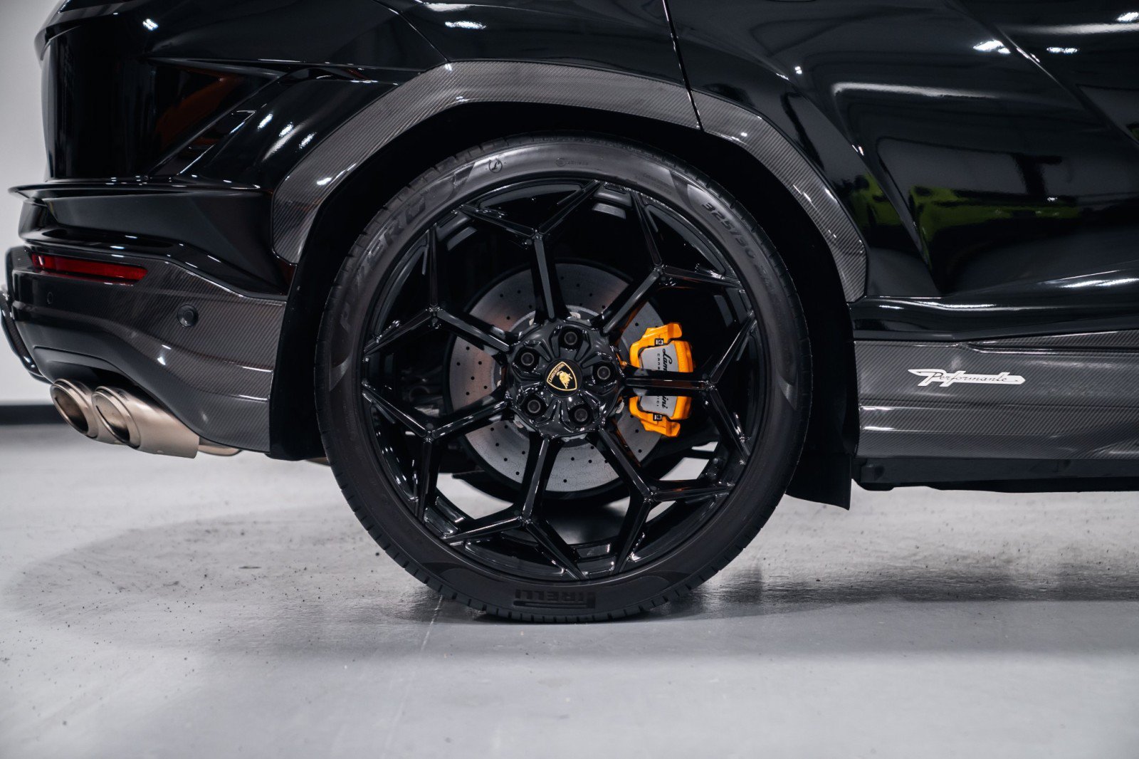 Used 2024 Lamborghini Urus Performante AWD/4WD image 49