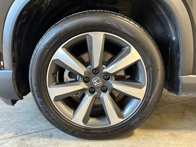 Certified 2024 Honda Pilot Touring image 11
