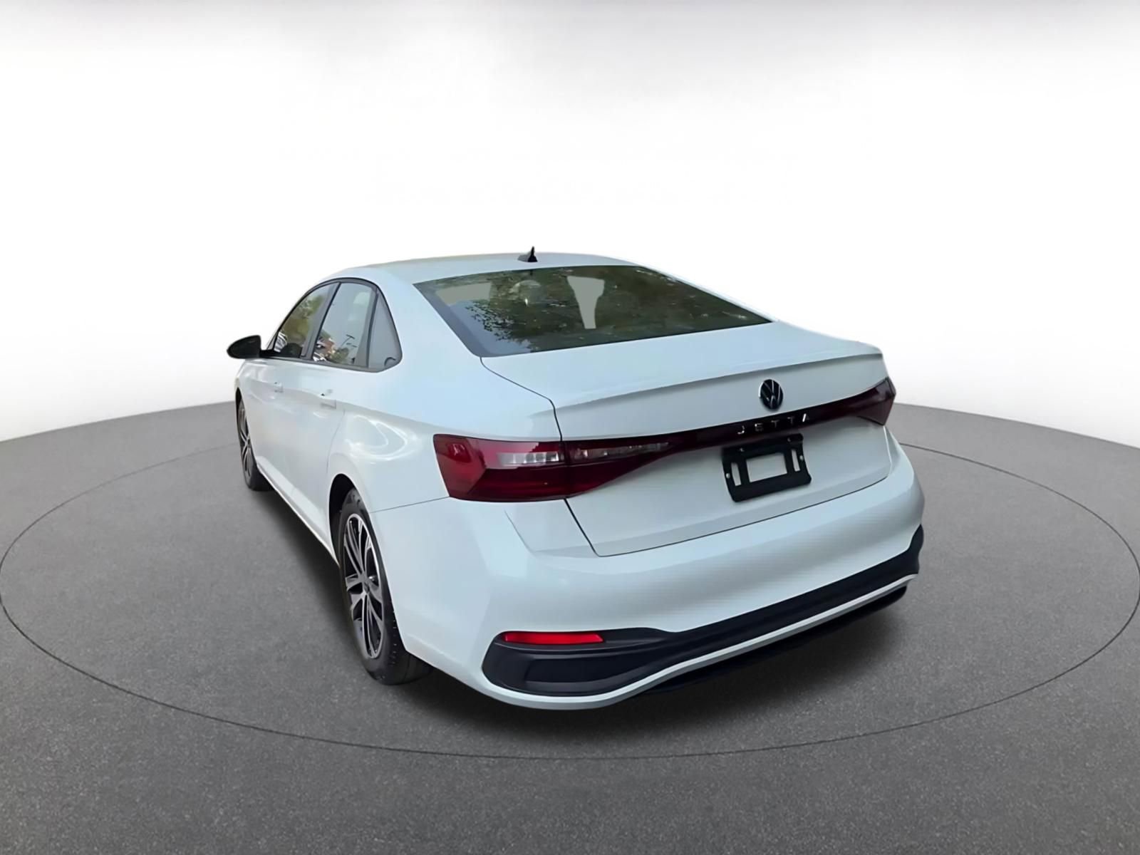 Used 2025 Volkswagen Jetta Sport FWD image 11