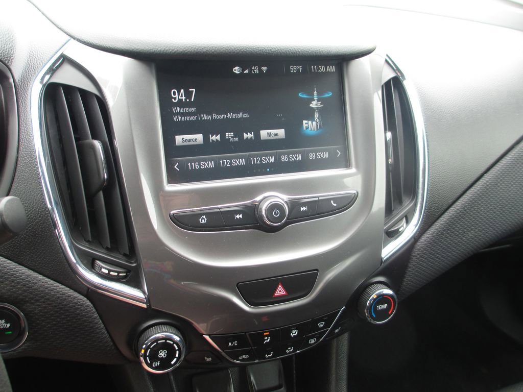 Used 2018 Chevrolet Cruze LT w/ Convenience Package FWD image 24