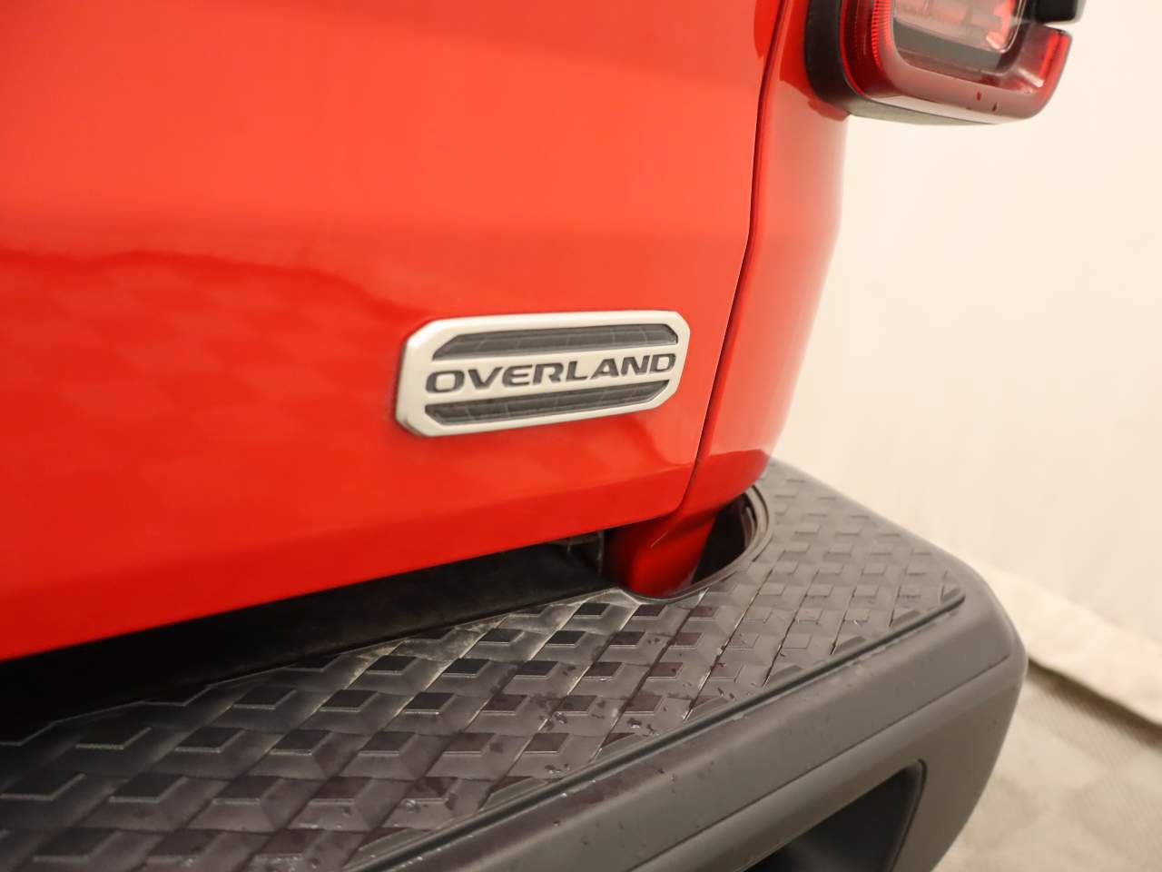 Used 2020 Jeep Gladiator Overland AWD/4WD image 20