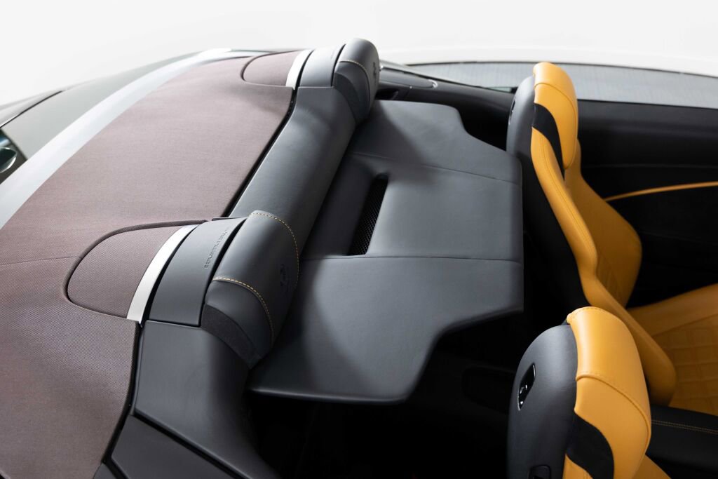 Certified 2025 Ferrari Roma Spider image 57